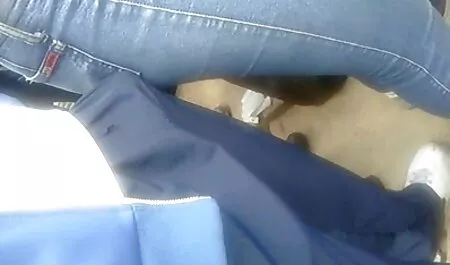 Mlada azijska žena bila je jako iznenađena mom cinema porn kad je ugledala muškarca s kosom ispred sebe, čiji mu se uobičajeni ljudski kurac zabijao između nogu, nije propustila trenutak da ne okusi ovaj ogromni, seksipilni instrument