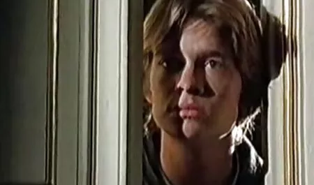 Smeđi-kosi hentai movies mom porno jebao se u hodniku s bradatim muškarcem