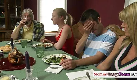 Crvenokosa Azijatkinja mom porno movie voli debele kurve