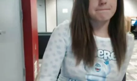 Plavokosa Adrianna mom porno movie Nicole jebe se crnim kuracem