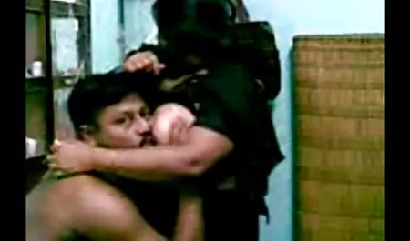Vlasnica je htjela pojebati njegov seksualni rob, video porno mom son ona se odmah dala njemu. U ovoj ulozi nije prvi put da zadovoljava gospodara poslušnost i takvu seksualnu kaznu