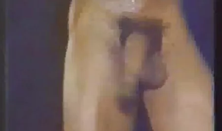 Brineta Alec sisa penis za svog mom son film porn dečka