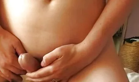 Čovječe jebe prekrasnu porno force mom crnu ženu u kupaonici