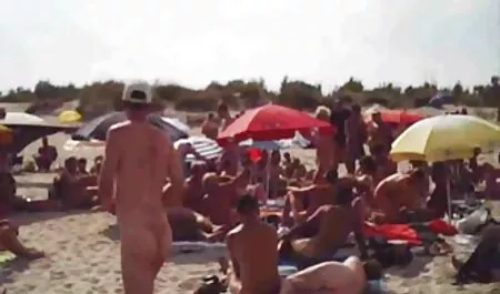 Ćelavi seksi momak uživa u blowjobu i jebe strastvenu suradnicu porno free video mom