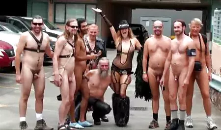 Mišićav muškarac nameće seksi plavušu svom mom film porn debelom penisu