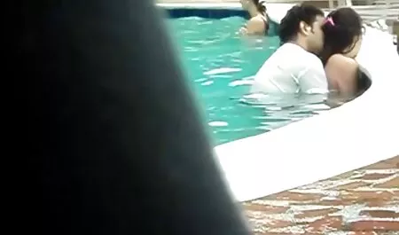 Mlade seksi azijske djevojke usisavaju video porno mom son momkov debeli penis i ližu mu anus