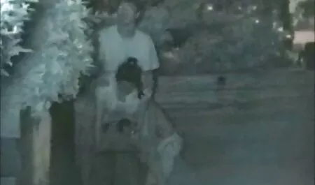 Djevojčica pametno sisa i porno with mam daje u kupaonici