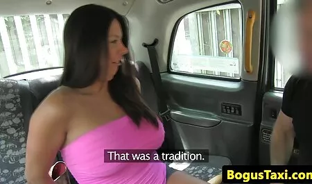 Latina je porno mom teach počela sisati kurac u blizini kuće