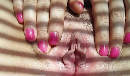 Debela kuja u mreži širila je njezinu pičku za jebanje porno son forced mom