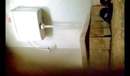 Plavuša je jebala svog voljenog u analnom gratis sexfilm mom