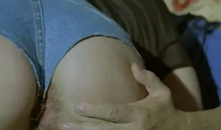 Dvije prsate seksi plavuše lezbijke miluju movie porno mom se jezici