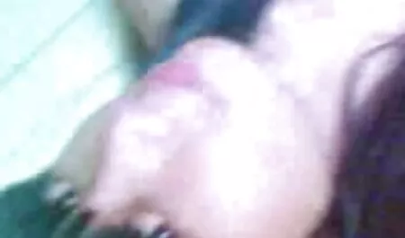 Debela kučka sjedila je maca na porno mom and son in hotel crnom ženskom licu