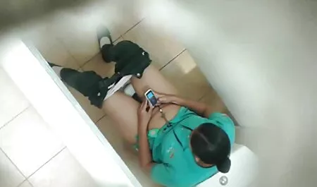 Vruća učenica Jenna Foxx miluje veliki kurac svog porno son and mom učitelja