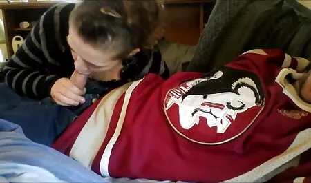 Brineta je sjedila pičku na momkovom porno mom teach licu