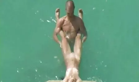 Djevojka vrlo porno mam hd pažljivo postupa prema članu svog prijatelja, jer je za nju to pravo bogatstvo