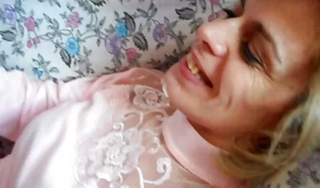 Shaggy crnja izgleda poput majmuna koji jebe porno with mam crnku