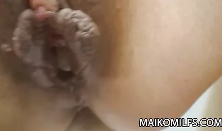 Muškarac je doveo svoju porno hotel mom malu suprugu na raskid s muškarcem kako bi ona stvarno mogla sperma