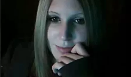 Lijepa Assol pleše pred kamerom amateur mom porno