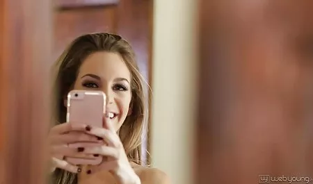 Prekrasna damica jaše na vrhu kuraca porno mom end son