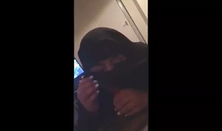 Crnka porn film son s velikom guzom dobiva jebeni u anal