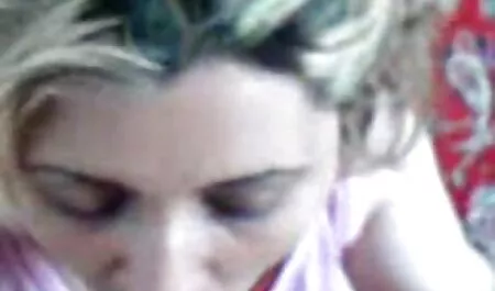 Mlada crnka Ferrara Gomez cums i prska analni sexfilm mom