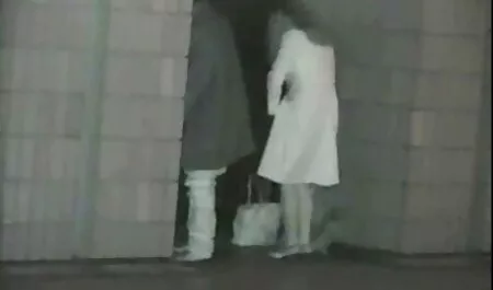 Seksi učenica miluje svoje tijelo nakon porno son and mom škole