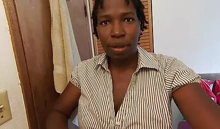 Lijepa kuja amateur mom porno s velikom guzom dobiva orgazam